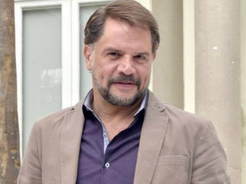 Héctor Parra es absuelto de delitos sexuales; última audiencia será 18 de mayo